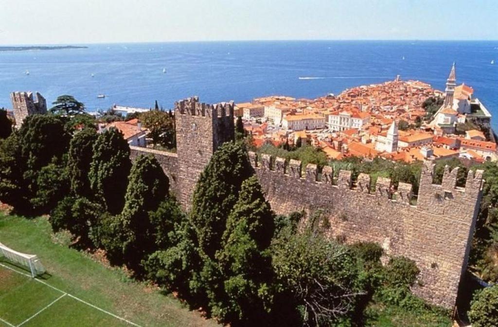 Apartmaji, Sobe - Obzidje Hotell Piran Exteriör bild